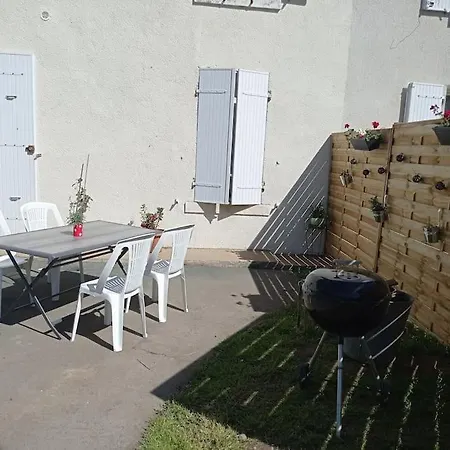 Dinah 17 Maison Dans La Campagne Rochelaise